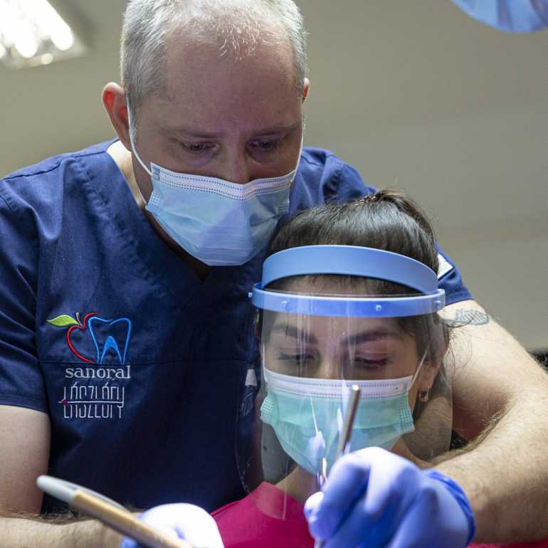 Modern ismeretek gyakorló szájhigiénikusok számára