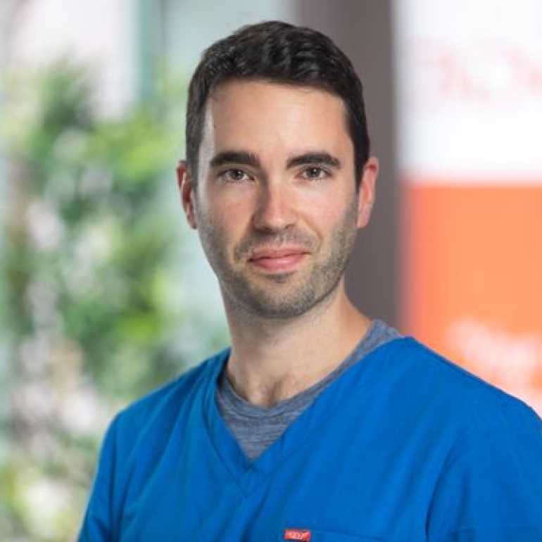 Advanced endodontic negotiation course Dr. Thibaut Merit